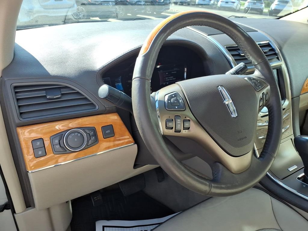 Used 2014 Lincoln MKX AWD w/ Equipment Group 101A image 15