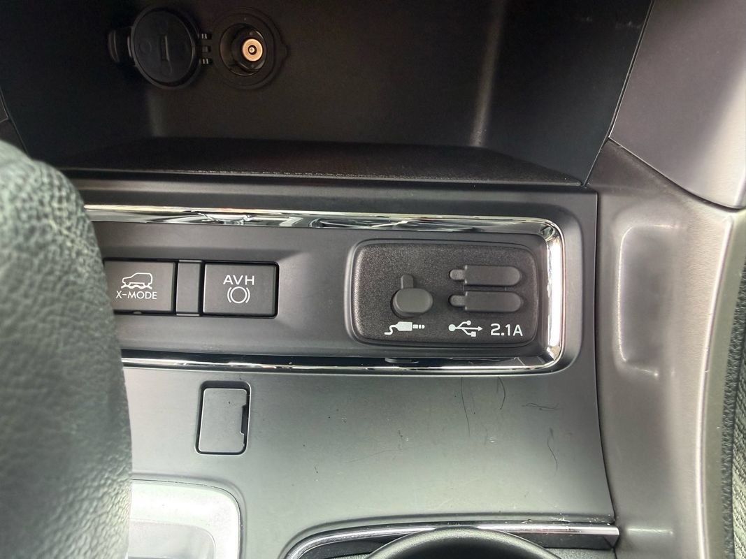Used 2022 Subaru Ascent Limited w/ Technology Package AWD/4WD image 31
