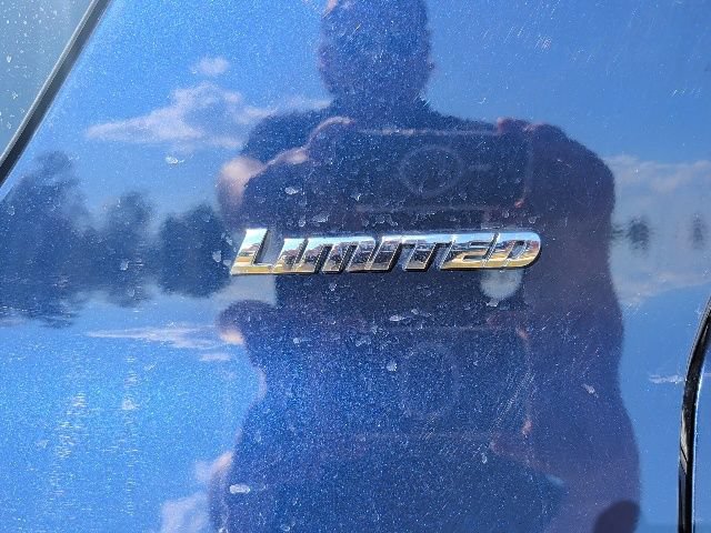 Used 2024 Toyota 4Runner Limited AWD/4WD image 12
