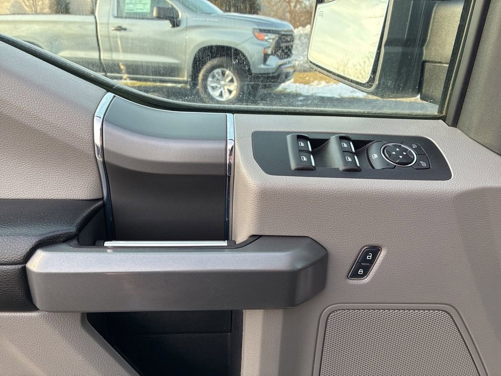 Used 2017 Ford F150 XLT w/ Equipment Group 301A Mid image 20