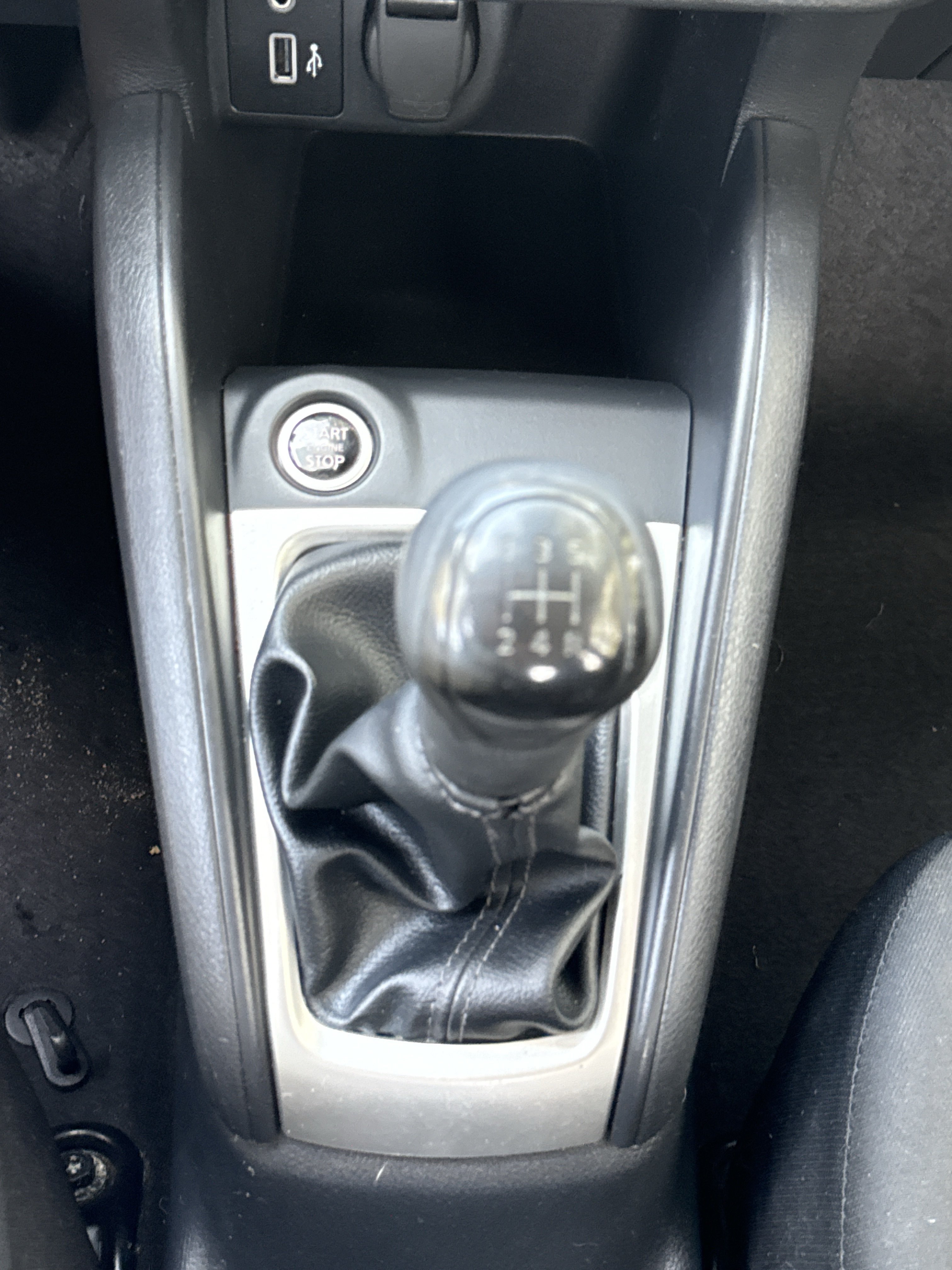 Used 2021 Nissan Versa S FWD image 20