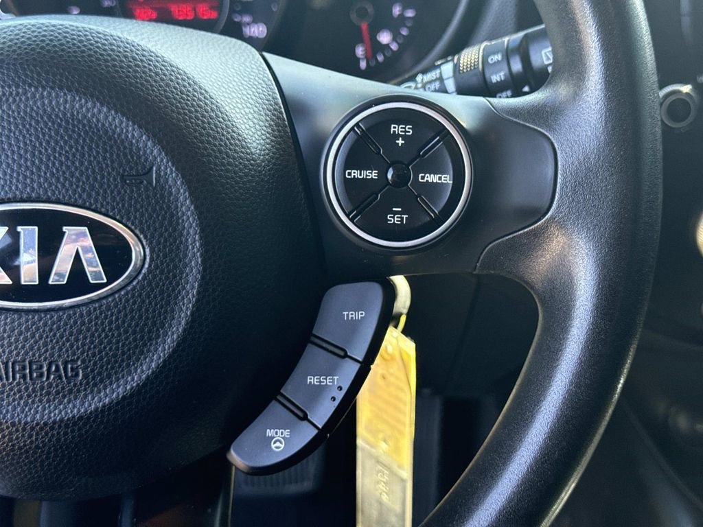 Used 2016 Kia Soul FWD image 25