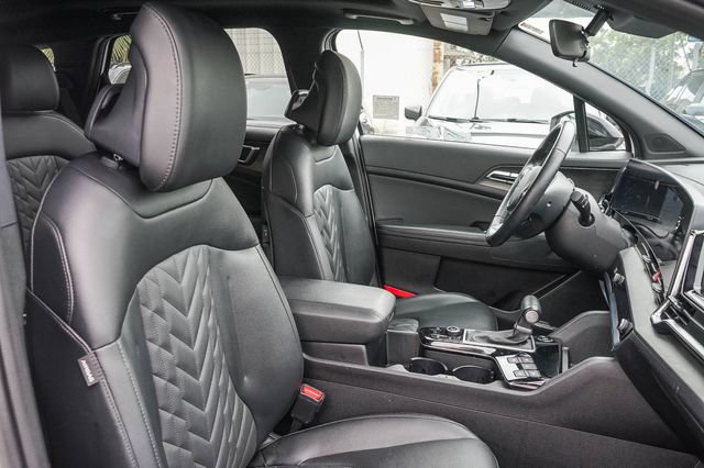 Certified 2025 Kia Sportage X-Pro Prestige AWD/4WD image 17