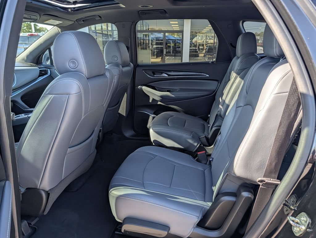 Used 2023 Buick Enclave Essence w/ Experience Buick Package FWD image 29