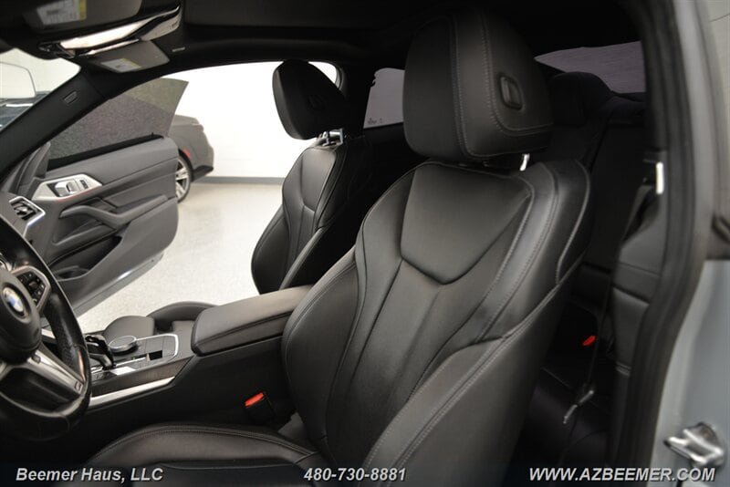 Used 2022 BMW 430i Coupe w/ M Sport Package RWD image 18