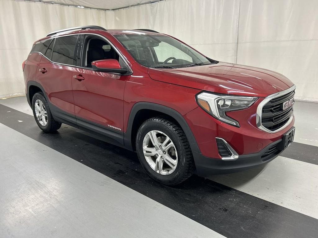 Used 2019 GMC Terrain SLE w/ Driver Convenience Package image 2