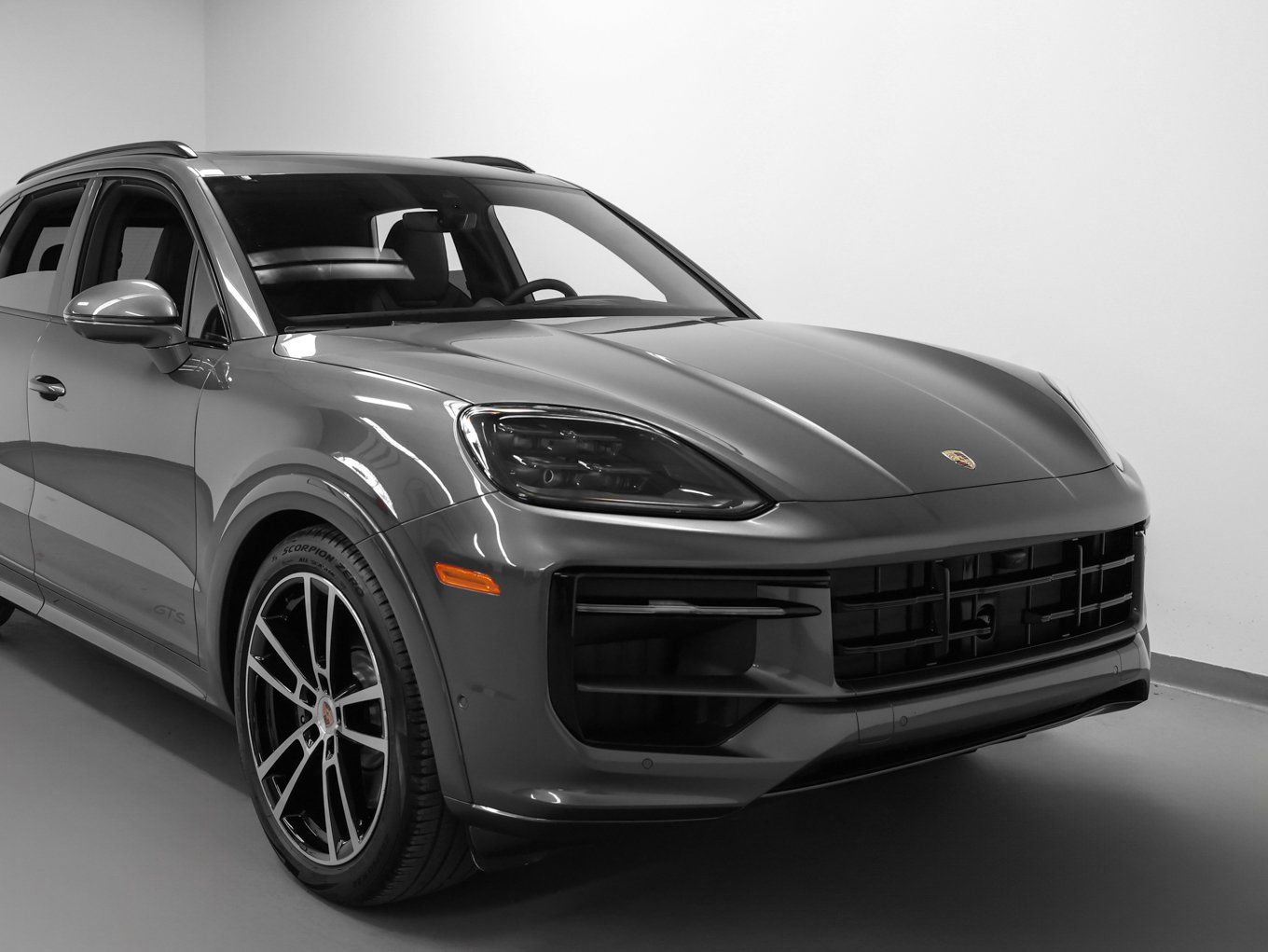 New 2026 Porsche Cayenne GTS image 9