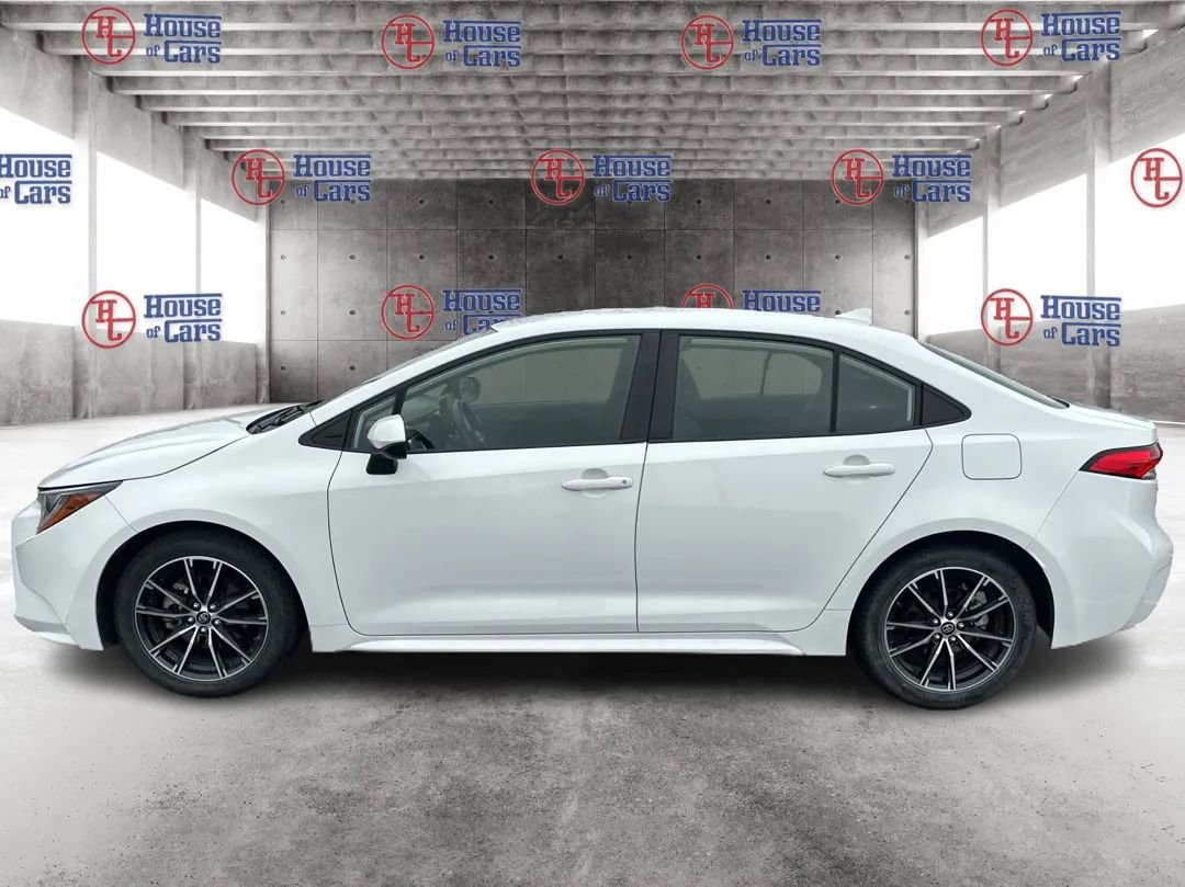 Used 2022 Toyota Corolla LE image 8