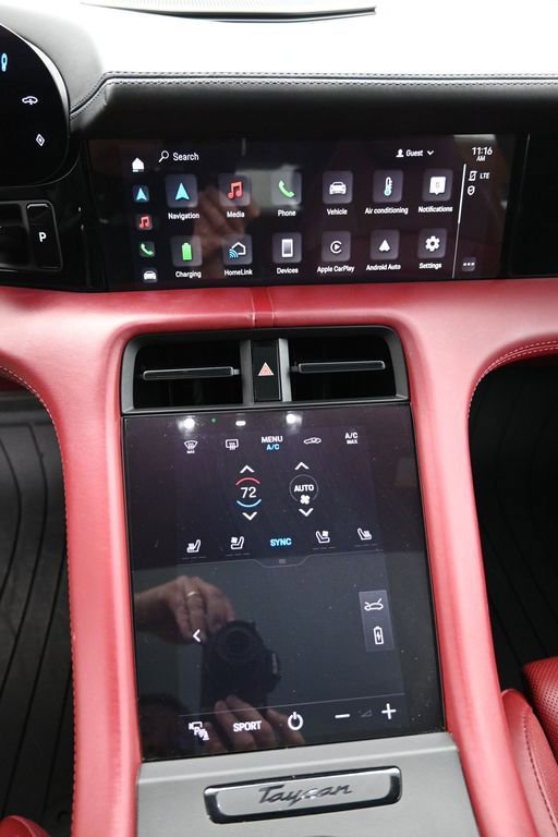 Certified 2023 Porsche Taycan image 15