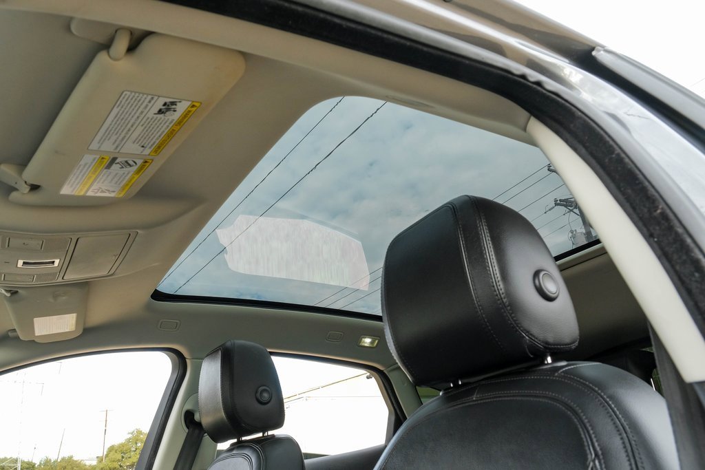 Used 2020 Jaguar E-PACE image 4