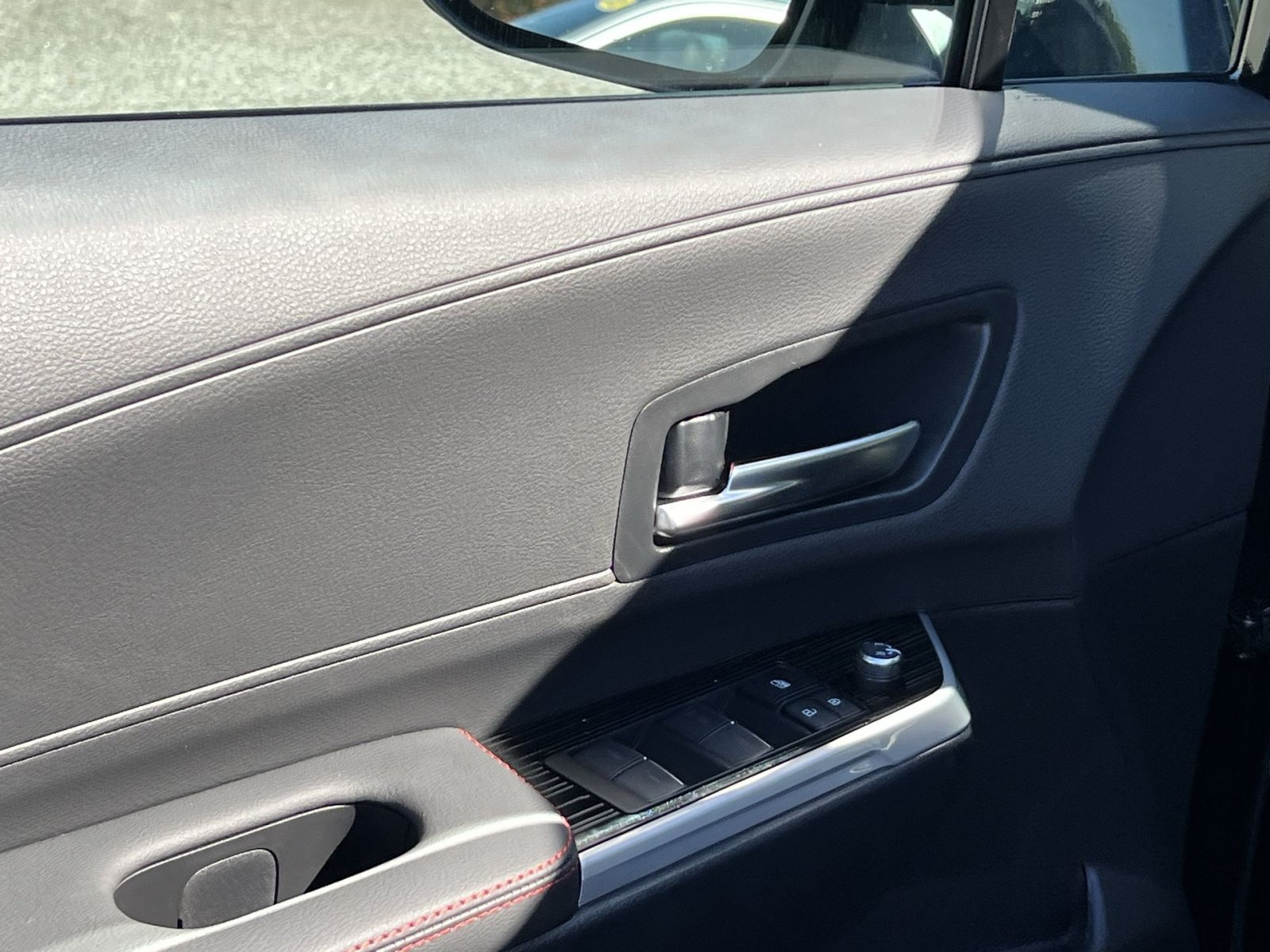 New 2026 Toyota Sienna XSE AWD/4WD image 10