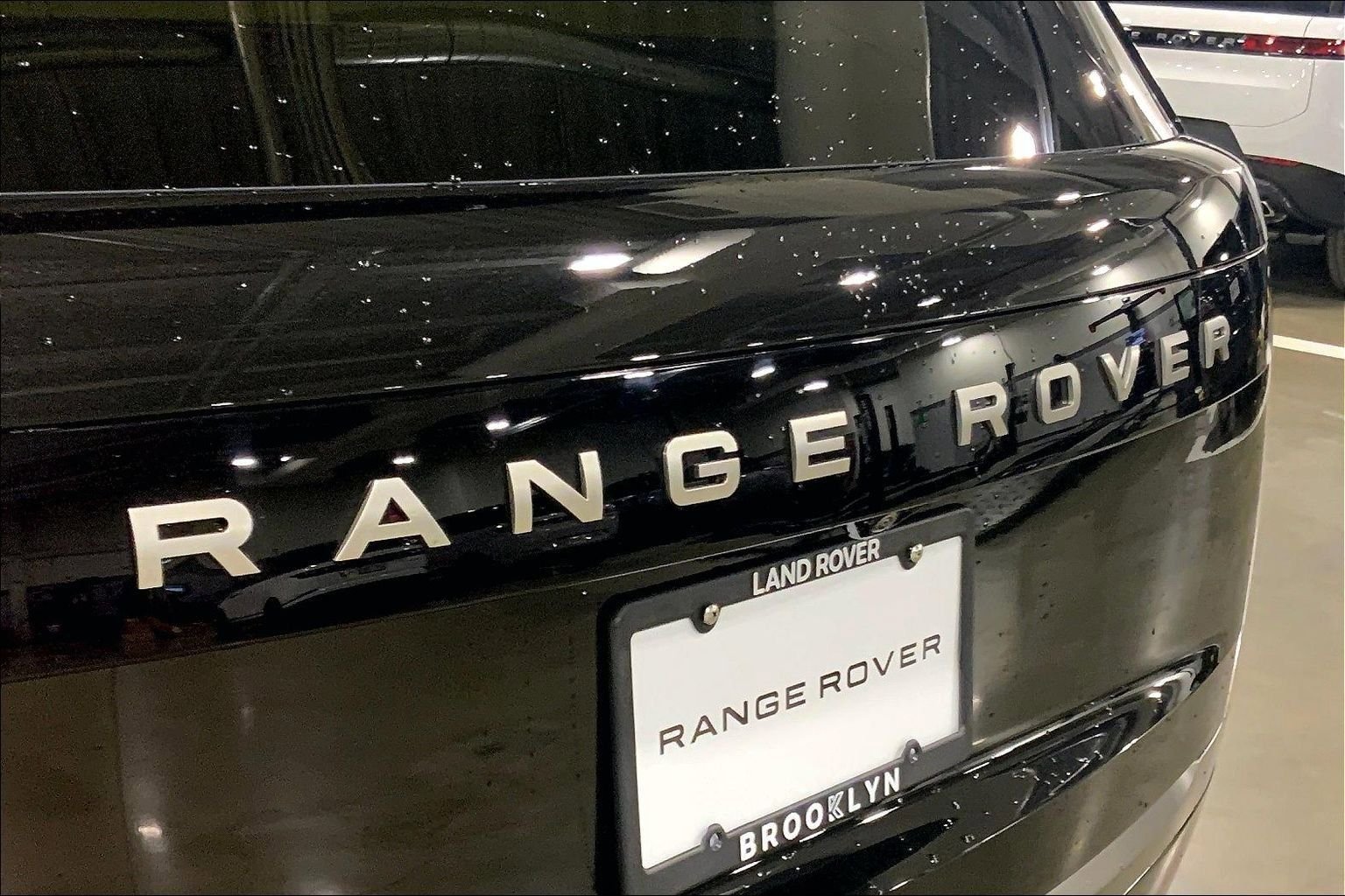 New 2026 Land Rover Range Rover SE image 15
