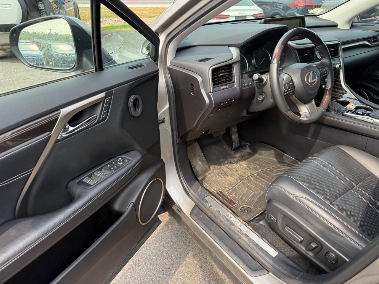 Used 2017 Lexus RX 450h AWD image 20