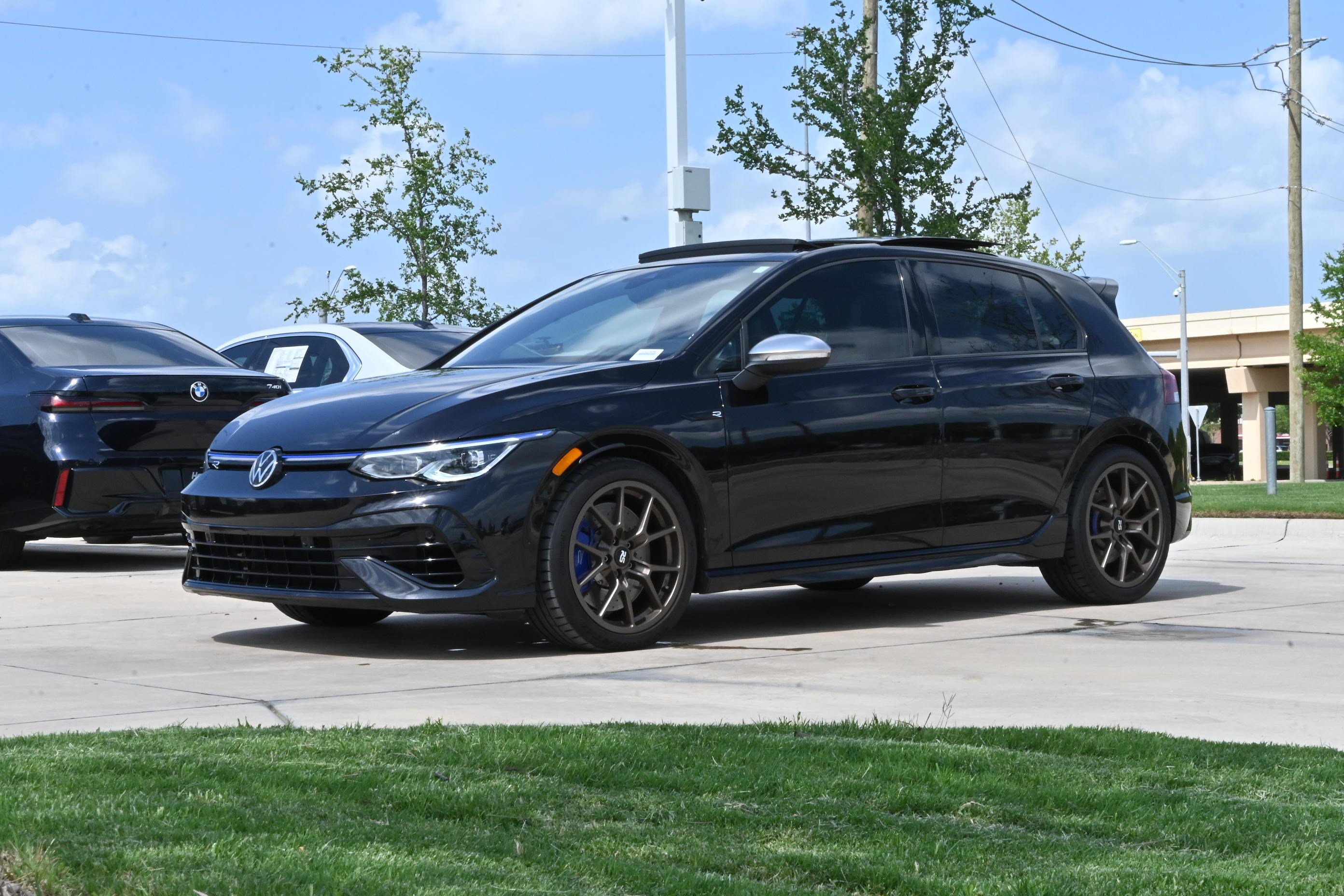 Used 2024 Volkswagen Golf R AWD/4WD image 5