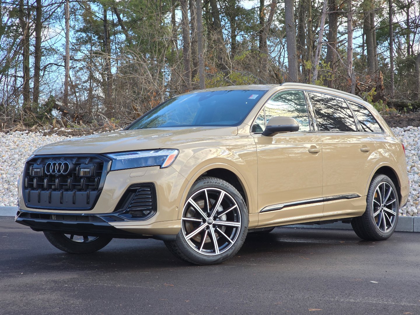 Used 2025 Audi Q7 2.0T Premium Plus w/ Premium Plus Package image 2