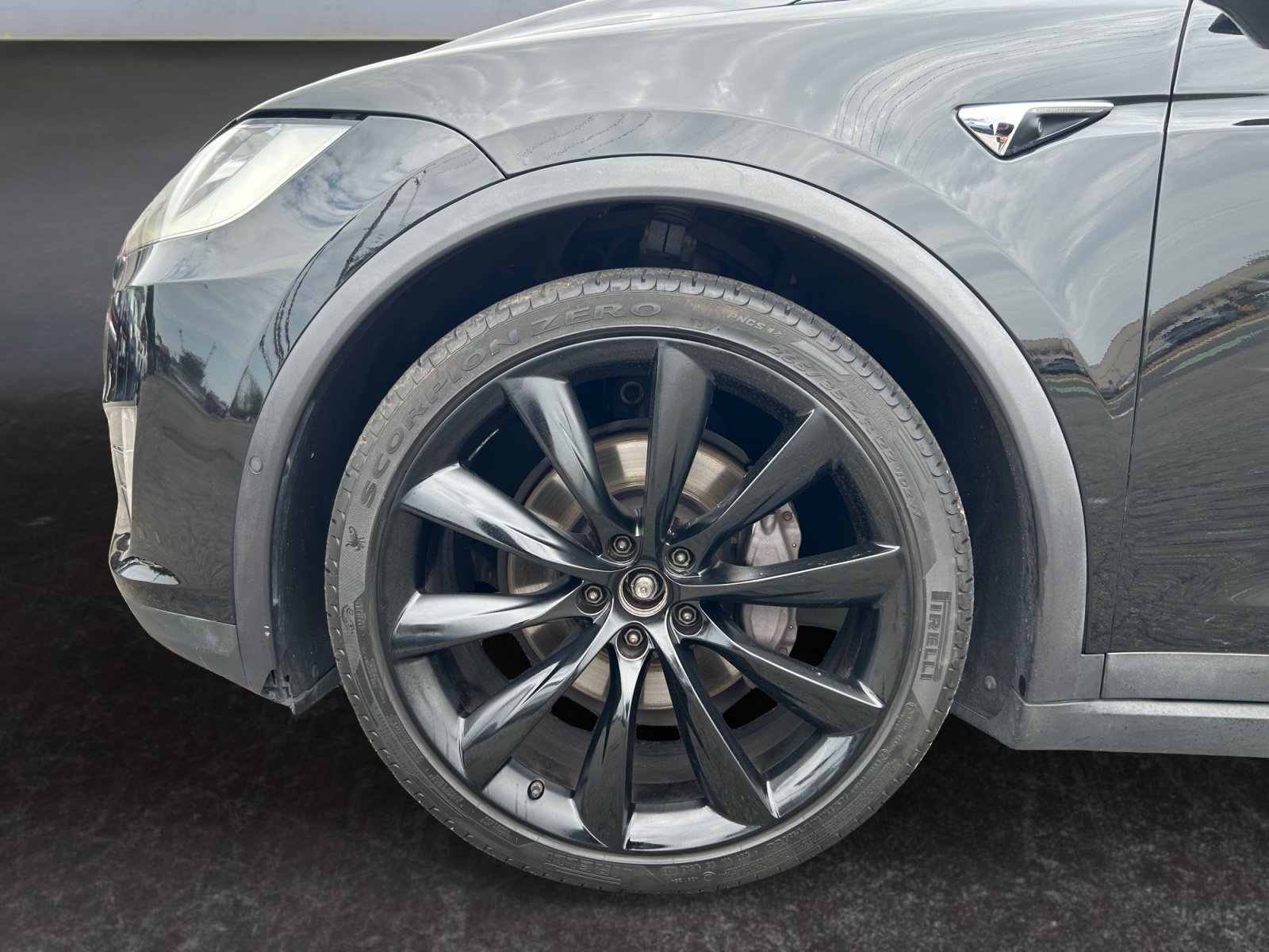 Used 2018 Tesla Model X 75D AWD/4WD image 10