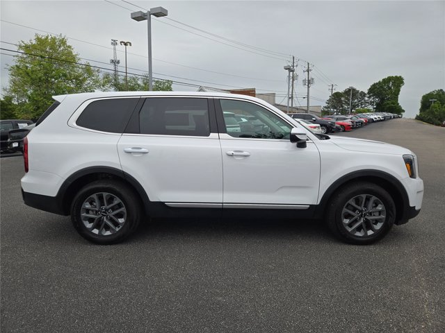 Used 2025 Kia Telluride LX FWD image 11