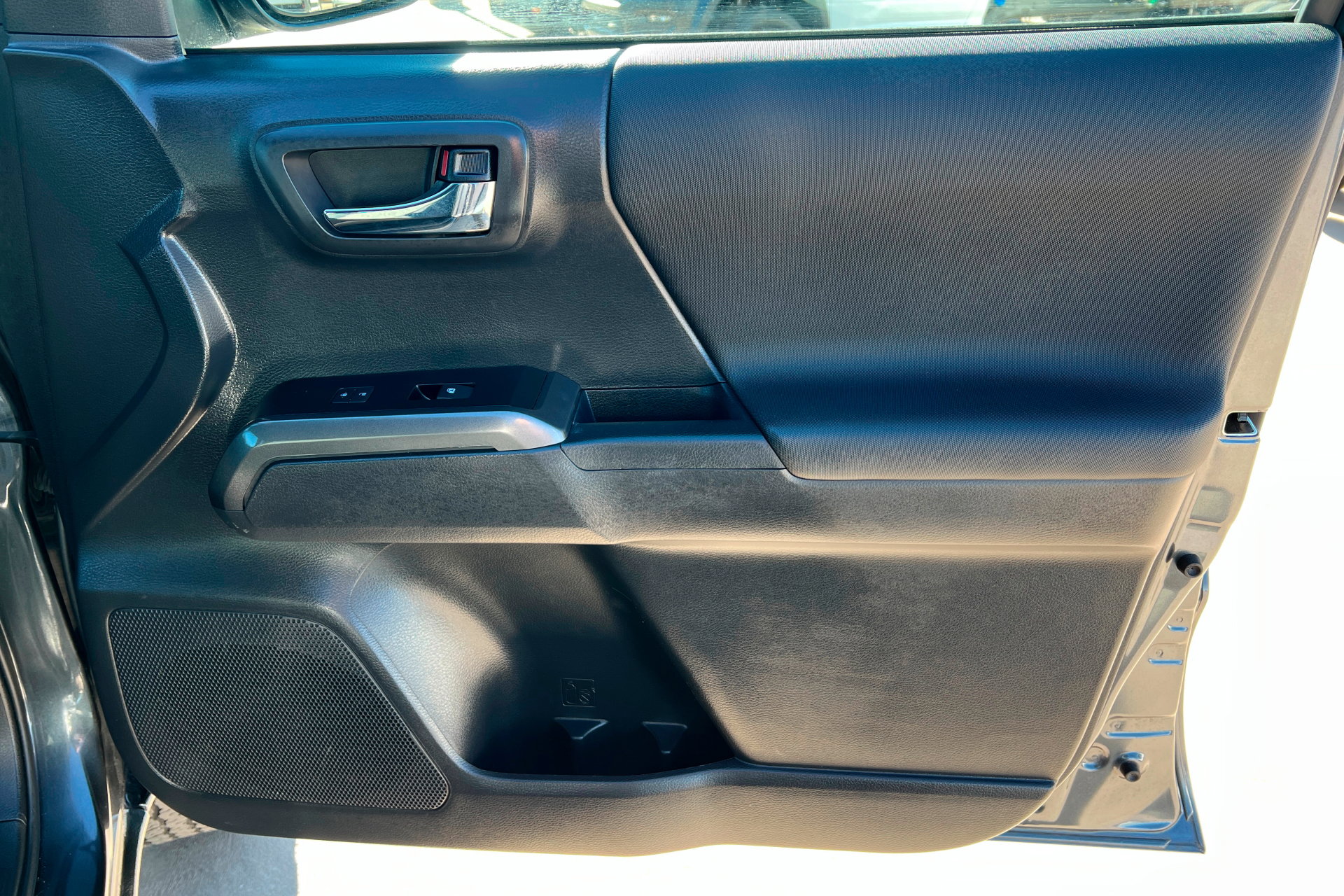 Used 2023 Toyota Tacoma TRD Off-Road image 23