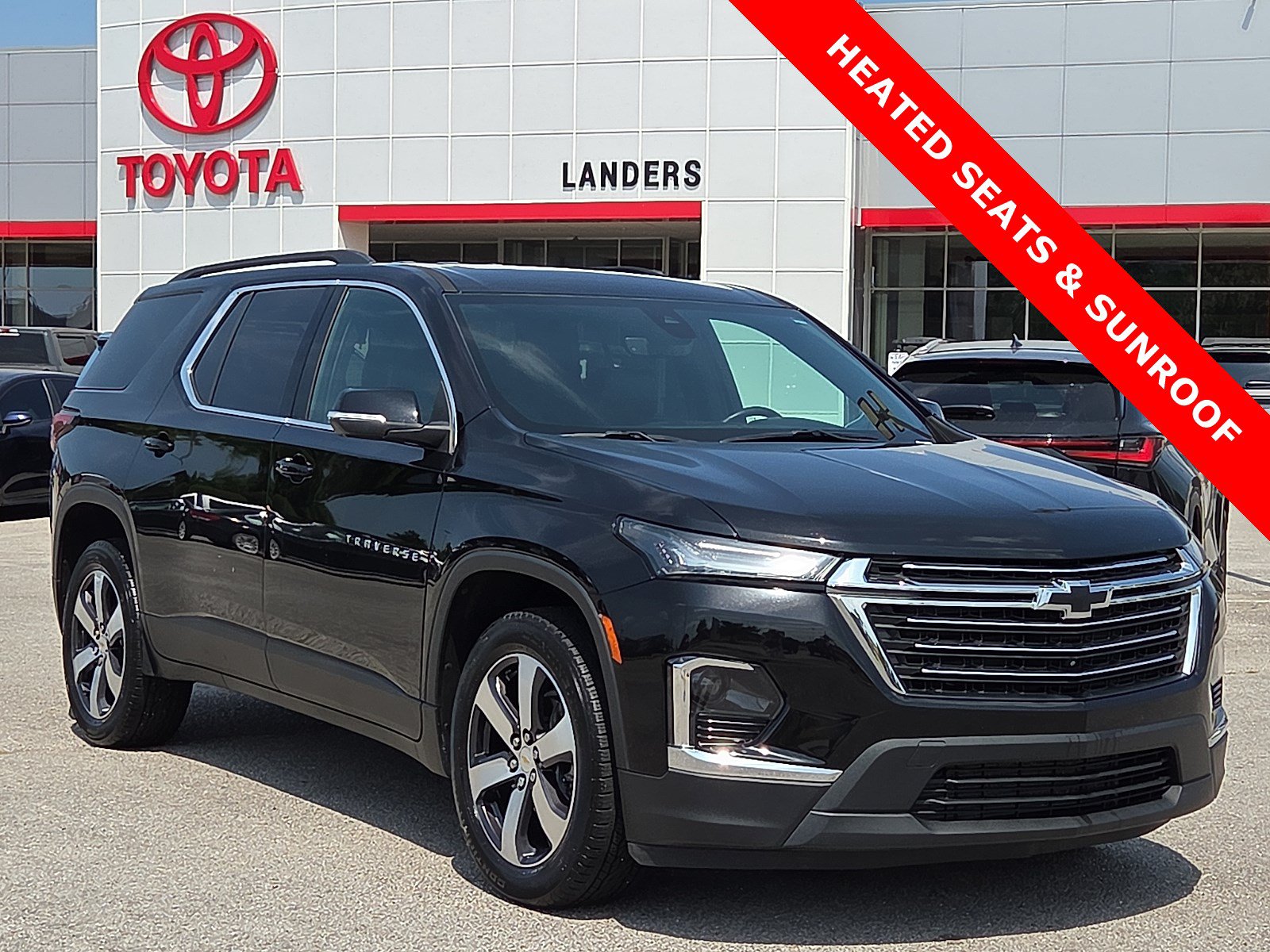 Used 2023 Chevrolet Traverse LT w/ LT Premium Package