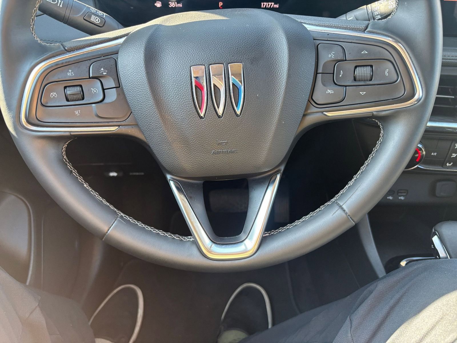 Used 2025 Buick Encore GX Preferred image 25