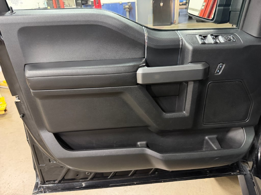 Used 2018 Ford F150 XLT w/ Equipment Group 302A Luxury AWD/4WD image 27