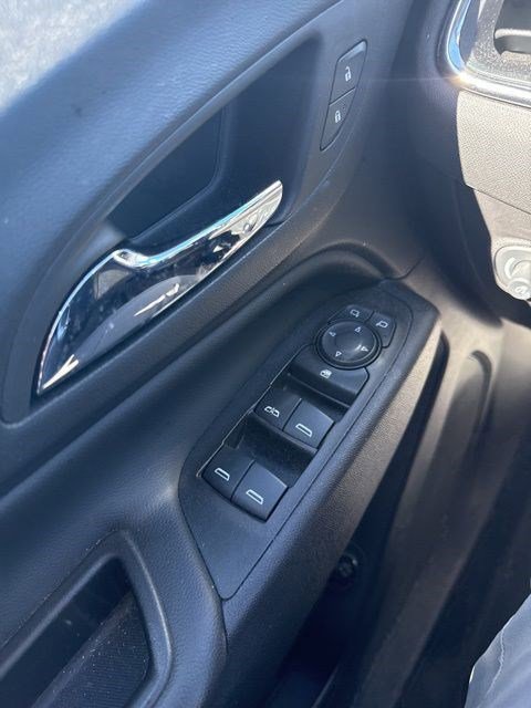 Used 2023 Chevrolet Equinox LT image 12