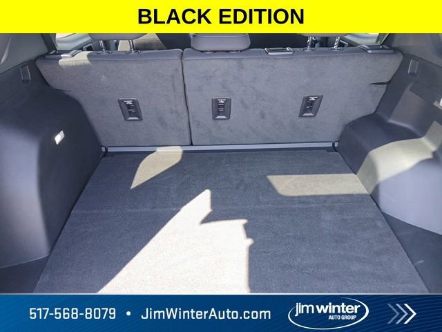 Used 2025 GMC Terrain Elevation w/ Black Edition AWD/4WD image 14