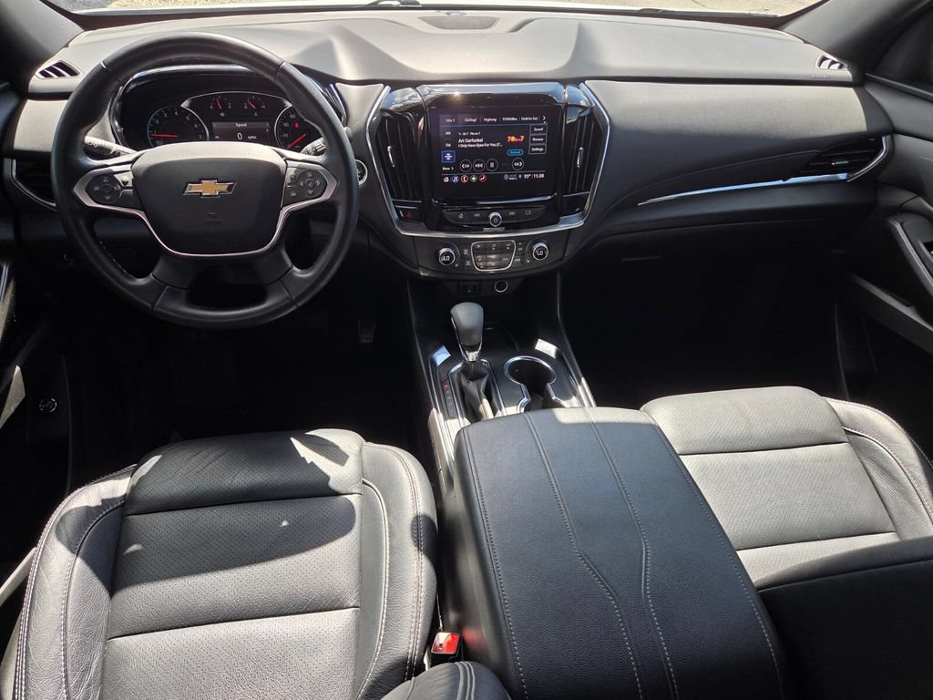 Used 2023 Chevrolet Traverse LT FWD image 9