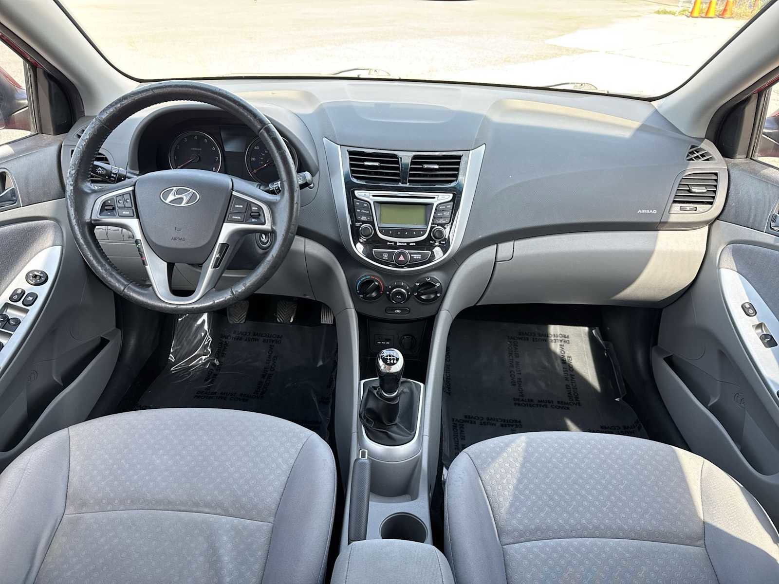 Used 2013 Hyundai Accent SE image 15