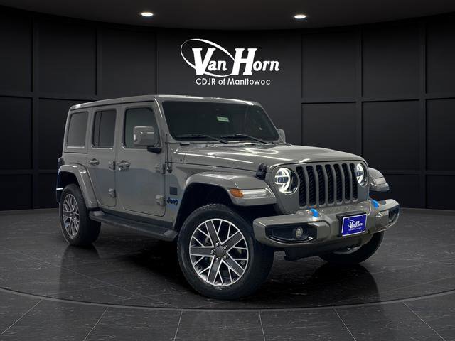 Used 2022 Jeep Wrangler Unlimited Sahara AWD/4WD image 1