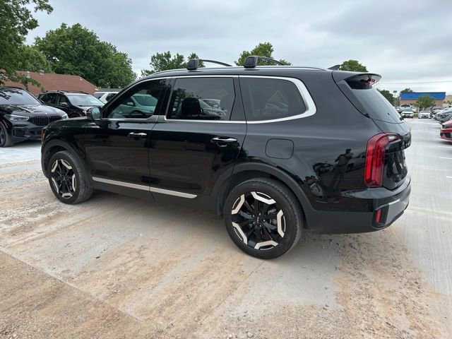 Used 2024 Kia Telluride S FWD image 15