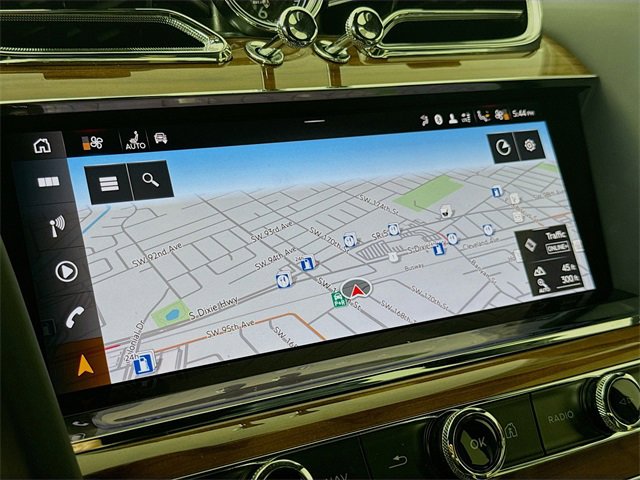 Used 2022 Bentley Bentayga image 16