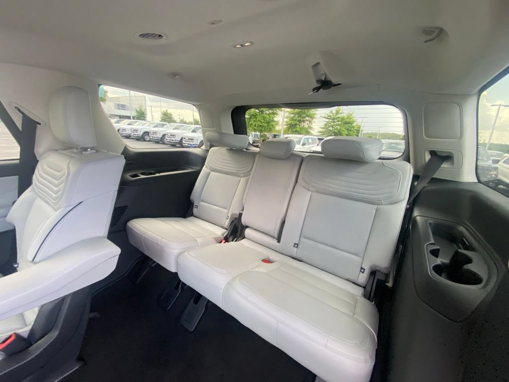 New 2027 Ford Expedition Platinum w/ Platinum Ultimate Package AWD/4WD image 26