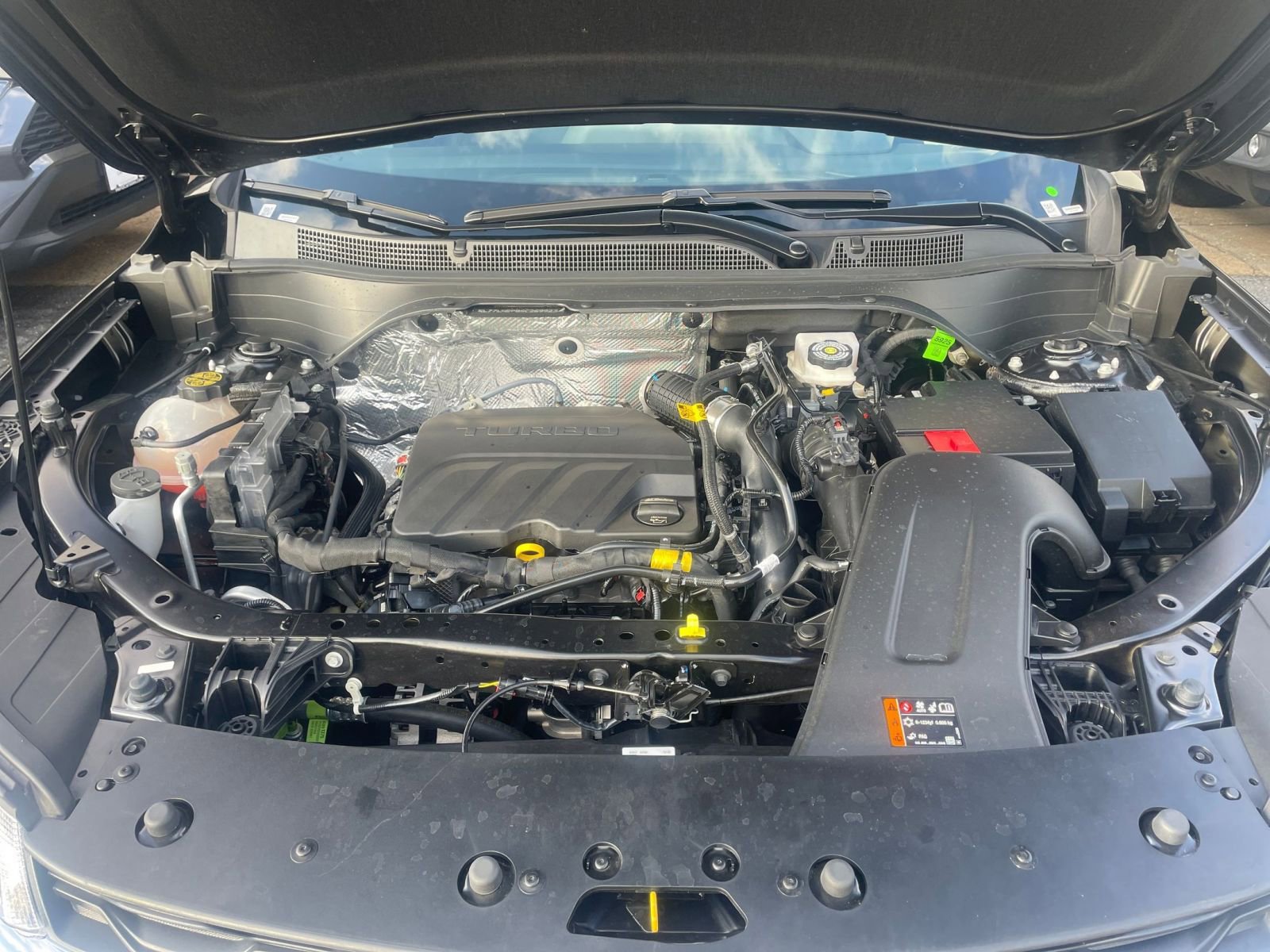 Used 2025 Chevrolet Trax LT image 30