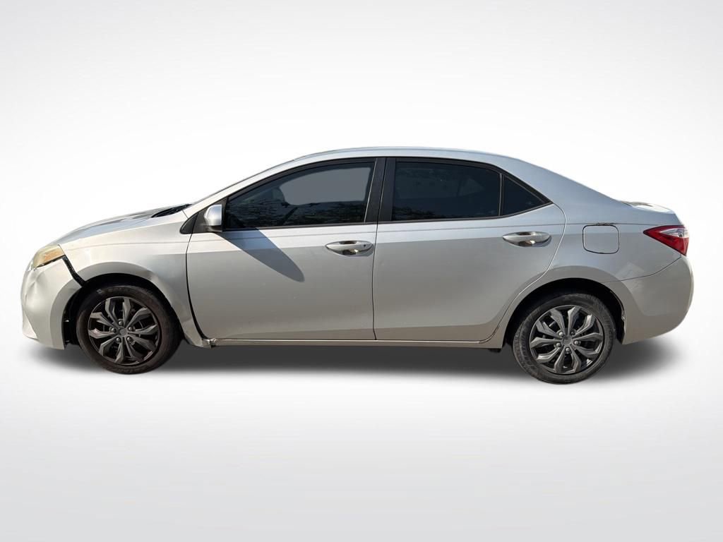 Used 2015 Toyota Corolla LE FWD image 8