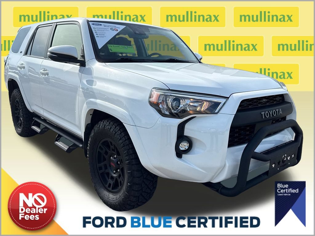 Used 2022 Toyota 4Runner SR5 Premium w/ Moonroof Package RWD image 1