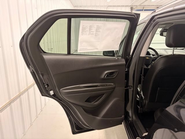 Used 2021 Chevrolet Trax LT AWD/4WD image 12