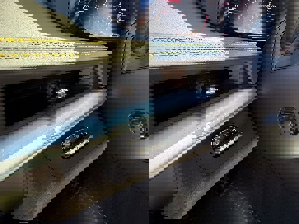 Used 2022 Chevrolet Corvette Stingray Premium Cpe RWD image 13