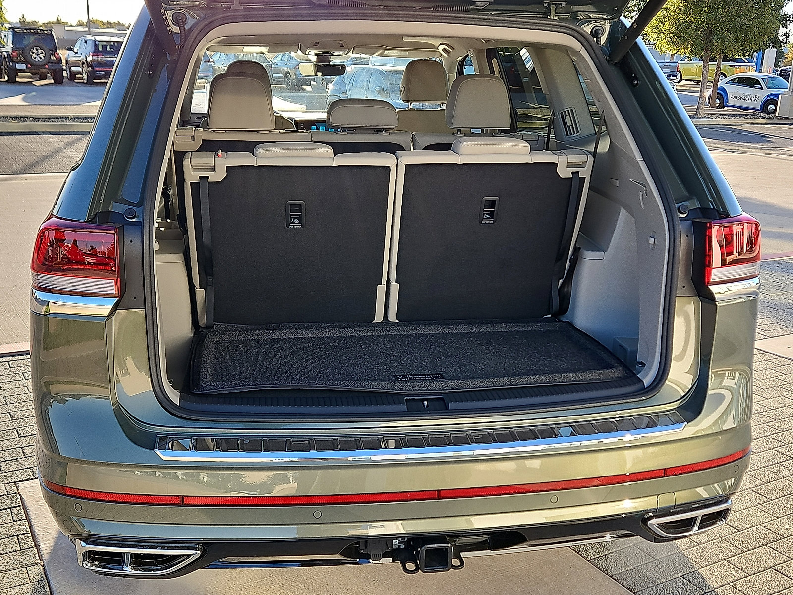 New 2026 Volkswagen Atlas SEL Premium R-Line image 7