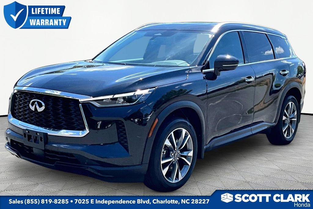 Used 2023 INFINITI QX60 Luxe AWD/4WD image 3