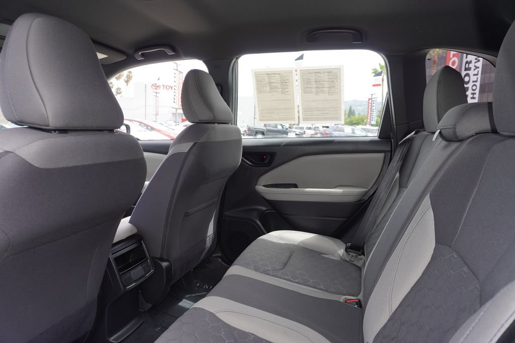 Used 2025 Subaru Forester AWD/4WD image 10