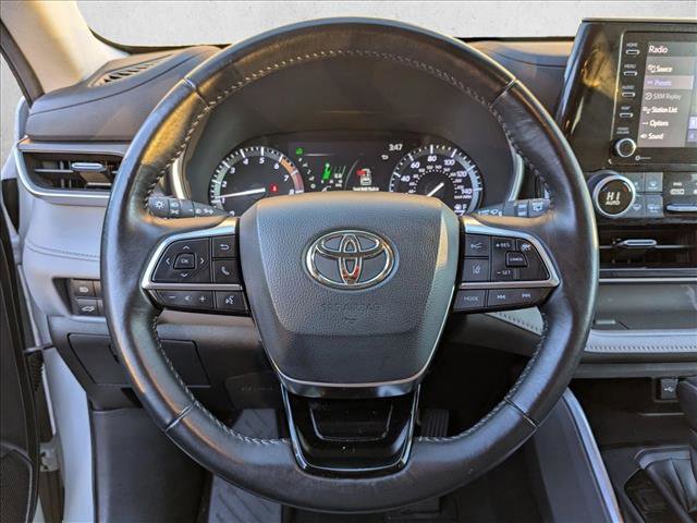 Used 2020 Toyota Highlander XLE image 16