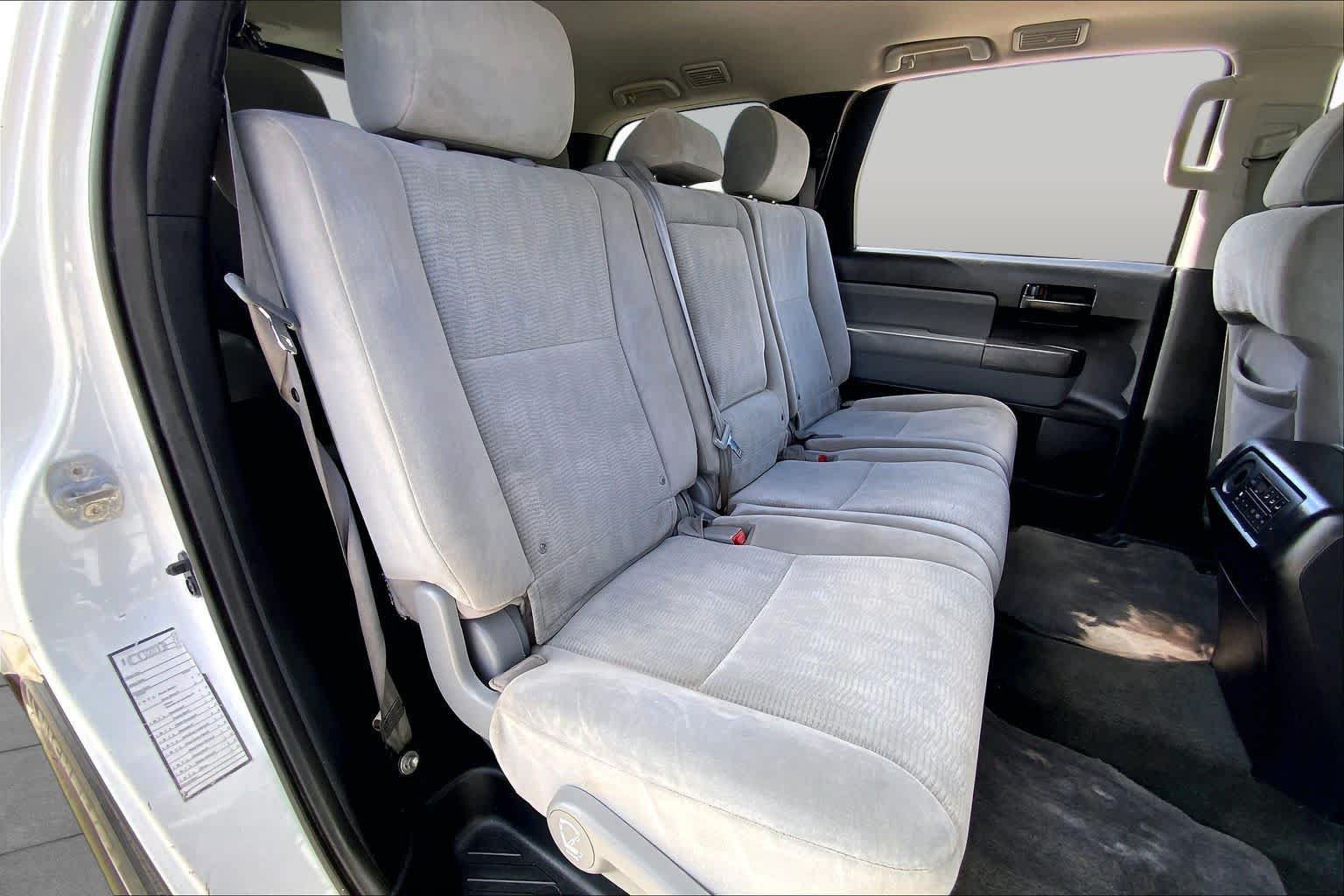 Used 2017 Toyota Sequoia SR5 RWD image 19