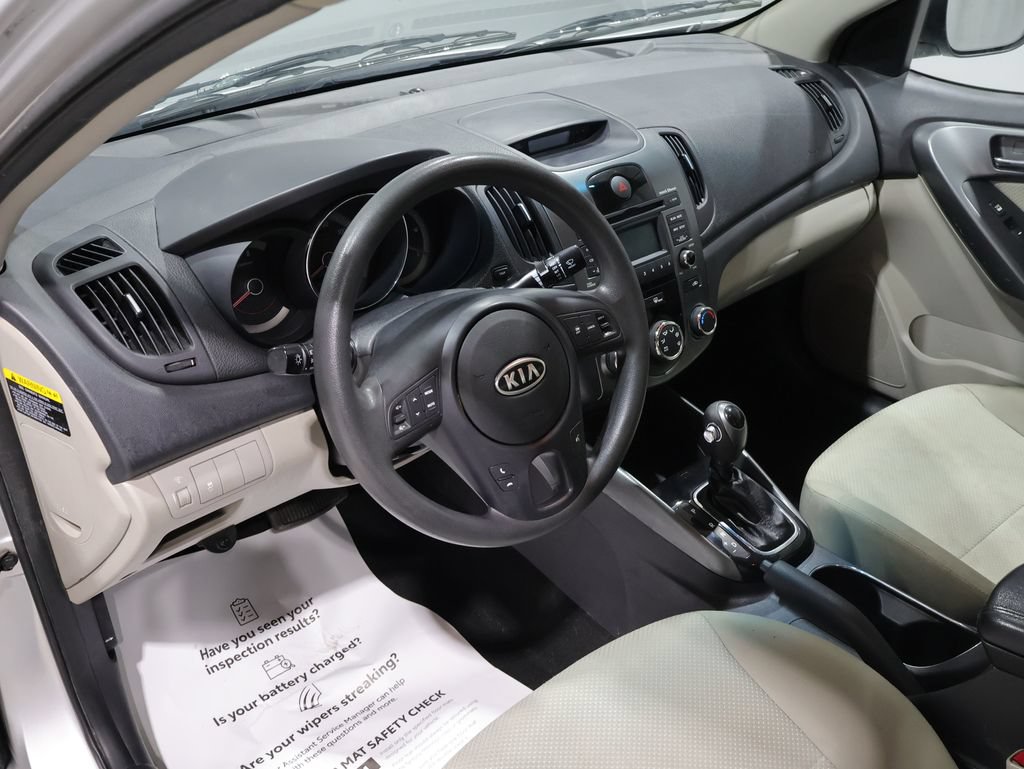 Used 2013 Kia Forte EX w/ Premium Pkg FWD image 14