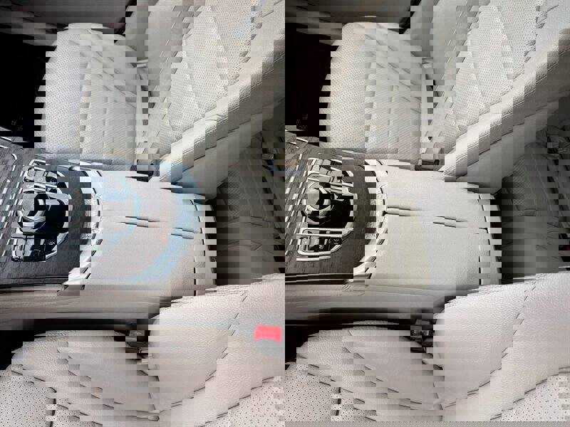 Used 2018 Mercedes-Benz GLC 300 4MATIC w/ Premium Package image 30