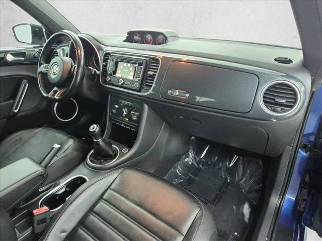 Used 2013 Volkswagen Beetle 2.0T FWD image 23