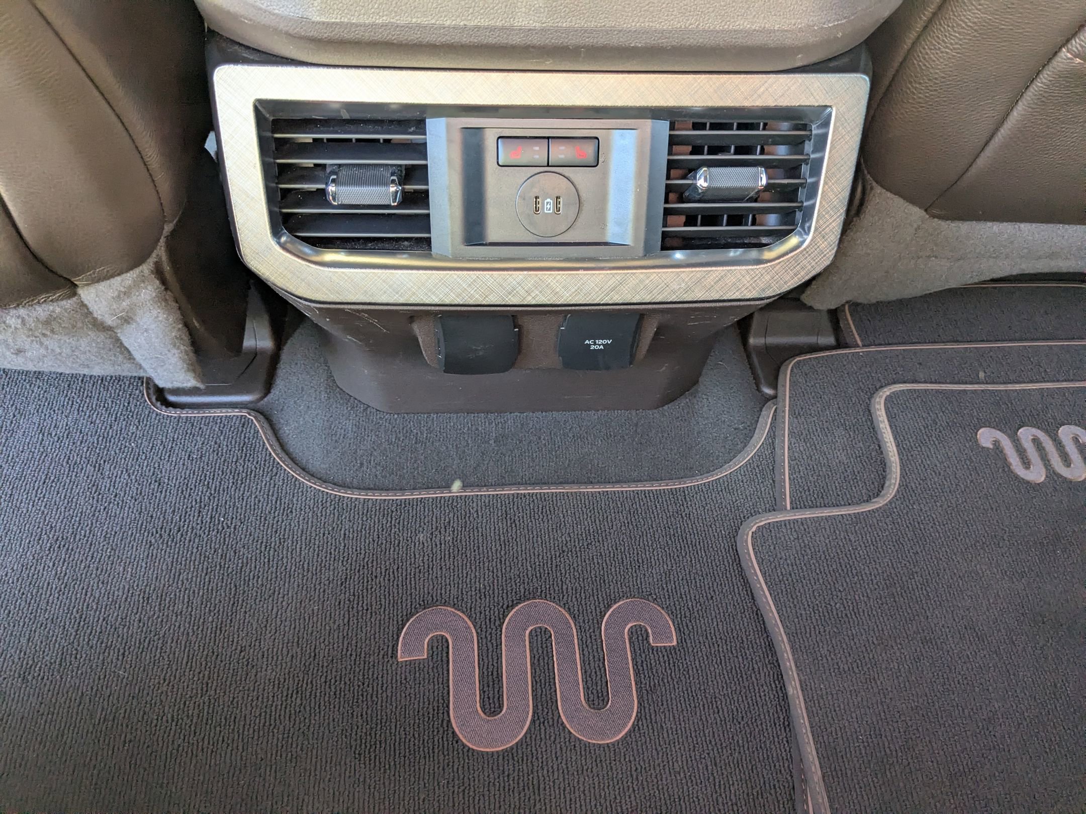 Used 2023 Ford F450 King Ranch w/ Chrome Package image 38