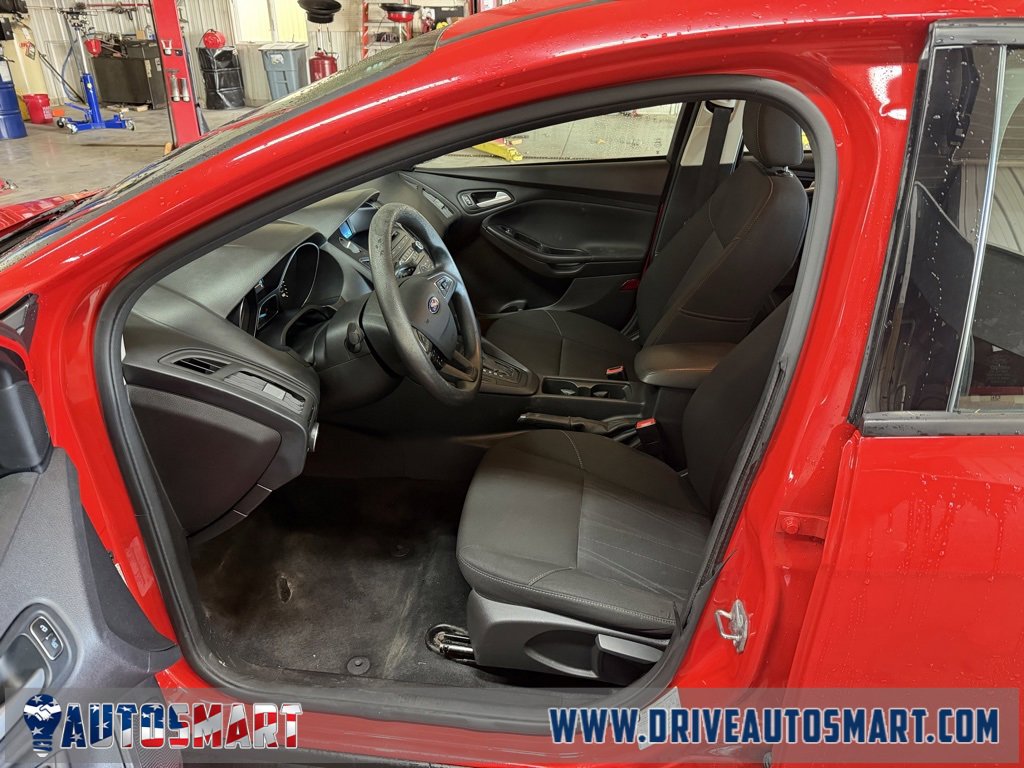 Used 2015 Ford Focus SE image 21