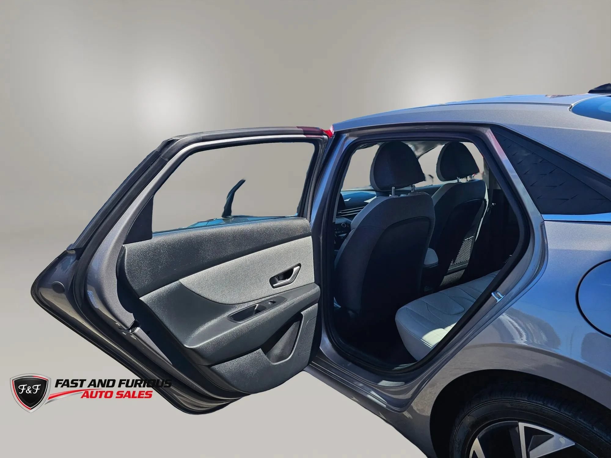 Used 2025 Hyundai Elantra Limited FWD image 10