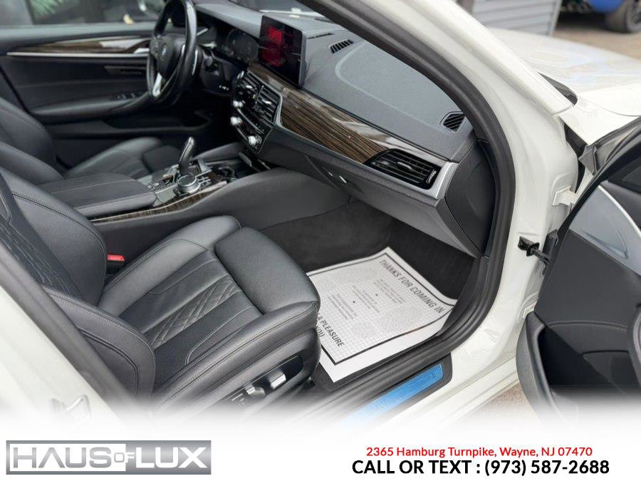 Used 2021 BMW 530i xDrive w/ Convenience Package AWD/4WD image 17